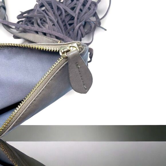 Fringe Hippie Purse l Crossbody Shoulder l Adjustable strap l Zip closure l VGUC - Picture 3 of 15